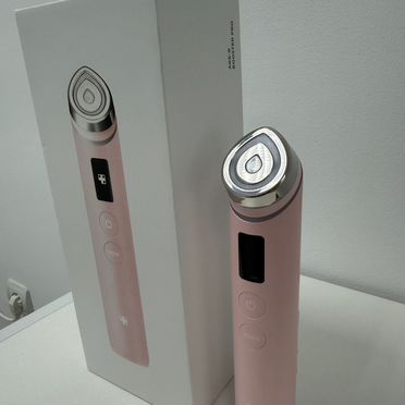 Medicube микротоковый аппарат для лица