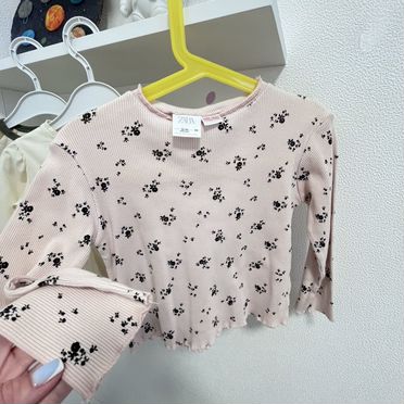 Лонгсливы на девочку zara